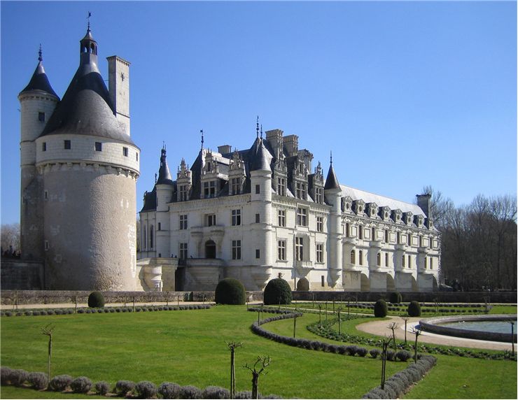 View of the Château de Chenonceau to the west of the residence